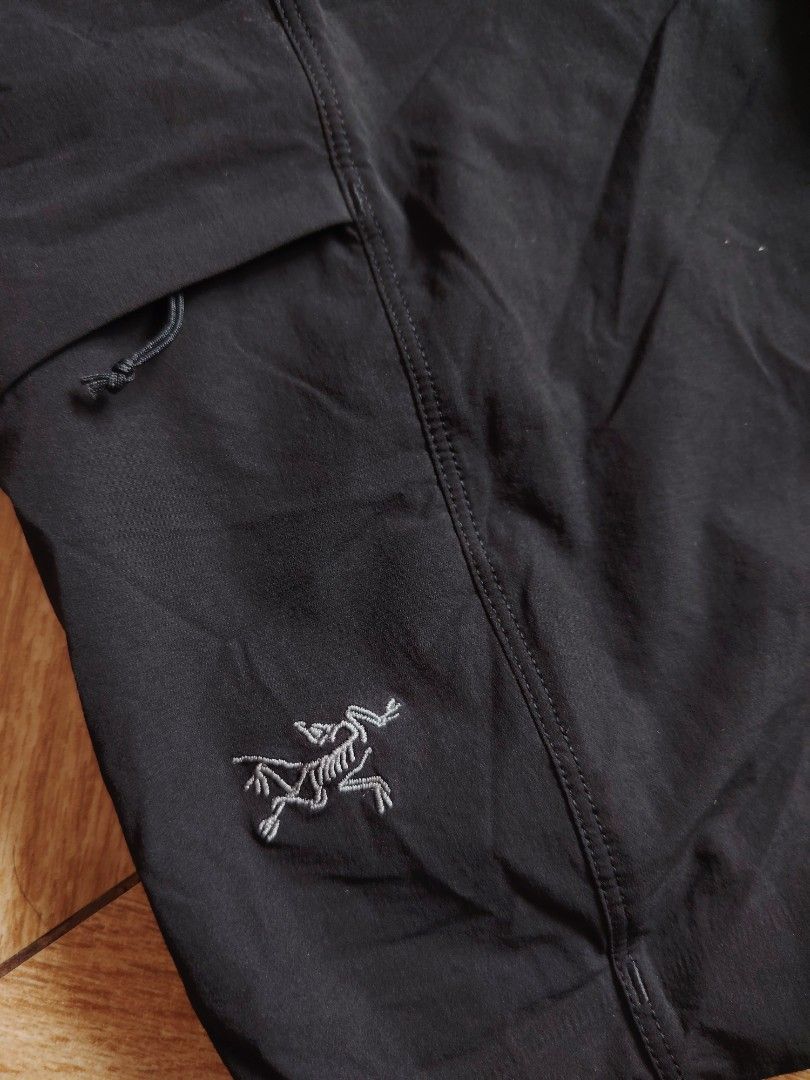 Vintage Arc'teryx 'Sabria' Soft Shell Lightweight Technical Shorts (Category: Activewear) located in Marikina City. Submitted by kingdrel (Listing ID 1467025882, Image 2). Description: Vintage Arc'teryx 'Sabria' Soft Shell Lightweight Technical Shorts W 29 L 18 L/O 9 VERYGOOD CONDITION NO ISSUE COLORATE 9.5.