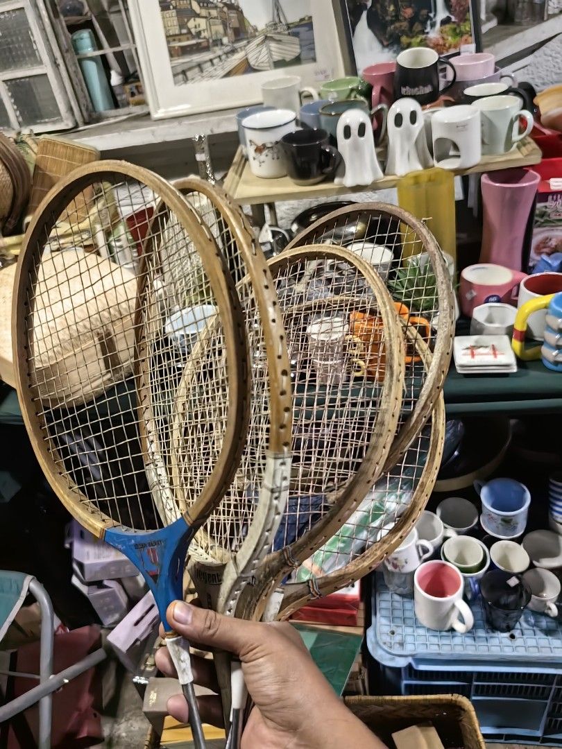 Vintage badminton racket 5's (Category: Vintage Collectibles) located in Calamba. Submitted by princesspauliney. (Listing ID 1467075424, Image 3). Description: 320 only Calamba laguna Jnt direct only for shipping.