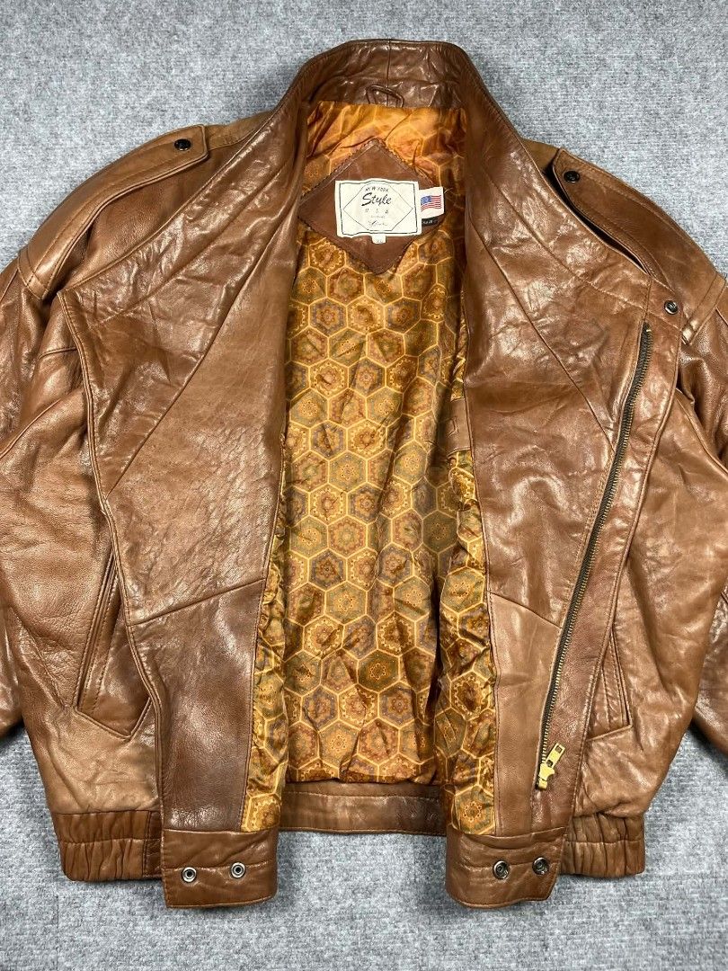 Vintage Bomber Leather Jacket (Category: Coats, Jackets and Outerwear) located in Tayabas. Submitted by renew.revibe (Listing ID 1467111584, Image 3). Description: Vintage Bomber Leather Jacket Very Good Condition Genuine Leather Stains XL (27x28) (boxy) 1500 +SF.