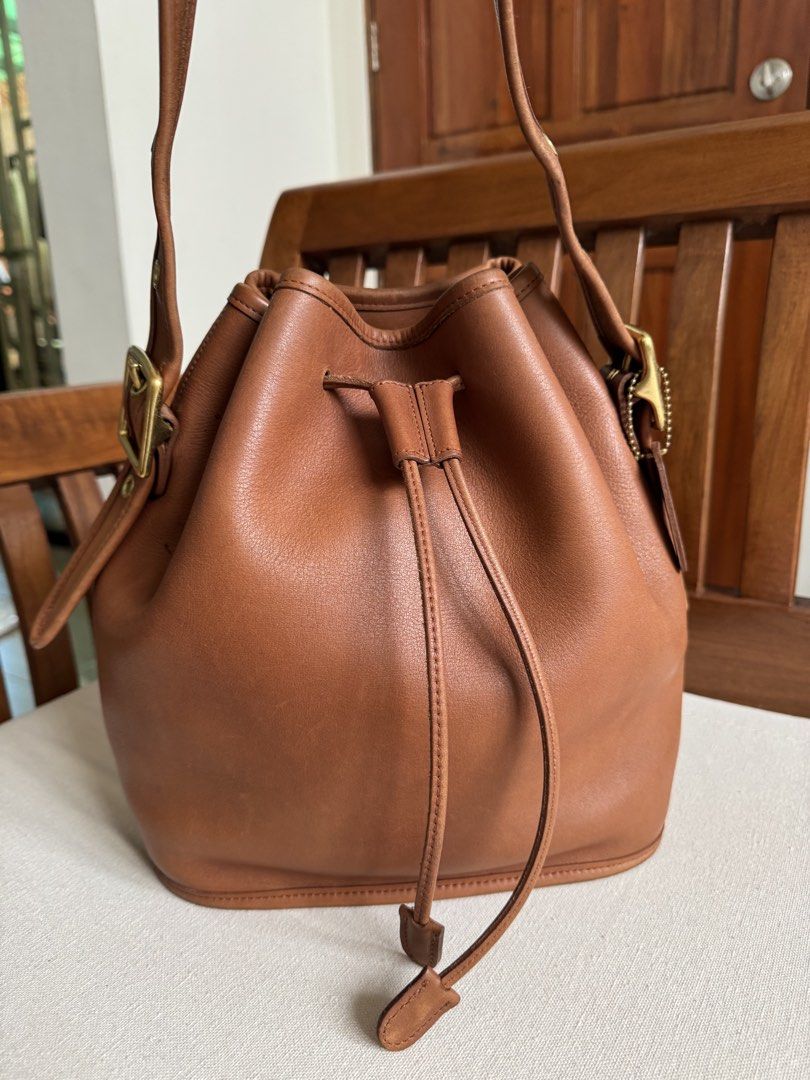 Vintage Coach Lula’s Legacy (Category: Luxury Bags & Wallets) located in Bacolod City. Submitted by vintagechic14 (Listing ID 1467126548, Image 1). Description: In very good vintage condition. Made in Turkey year 1996. Dimensions 9.5” x 11” x 5.5” Cleaned and conditioned. DM for inquiries!🤗.