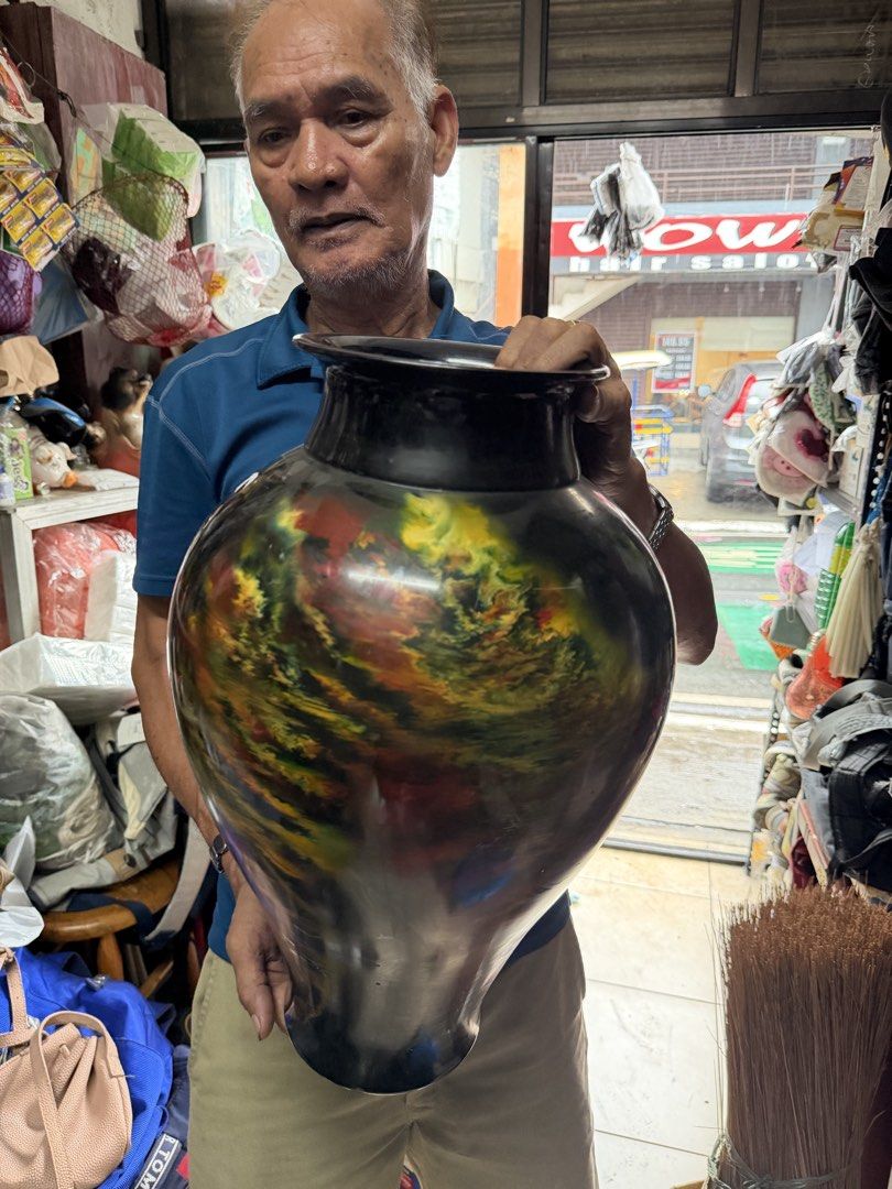 Vintage Flaming watai Ceramic Vase Pristine Condition (Category: Vintage Collectibles) located in Paranaque City. Submitted by edszz (Listing ID 1467028201, Image 2). Description: Vintage Flaming watai Ceramic Vase Pristine Condition.