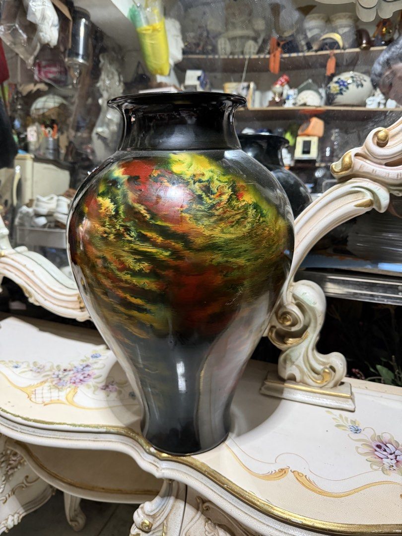 Vintage Flaming watai Ceramic Vase Pristine Condition (Category: Vintage Collectibles) located in Paranaque City. Submitted by edszz (Listing ID 1467028201, Image 3). Description: Vintage Flaming watai Ceramic Vase Pristine Condition.