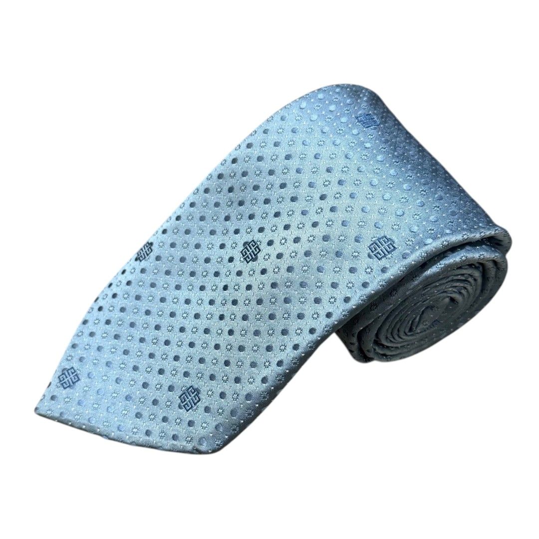 VINTAGE GIVENCHY PARIS SILK NECKTIE (Category: Ties) located in Dinalupihan. Submitted by aizzeestuffs (Listing ID 1467052644, Image 1). Description: Color may vary due to lighting. Pm for more Details. Old Money Luxury Designer.