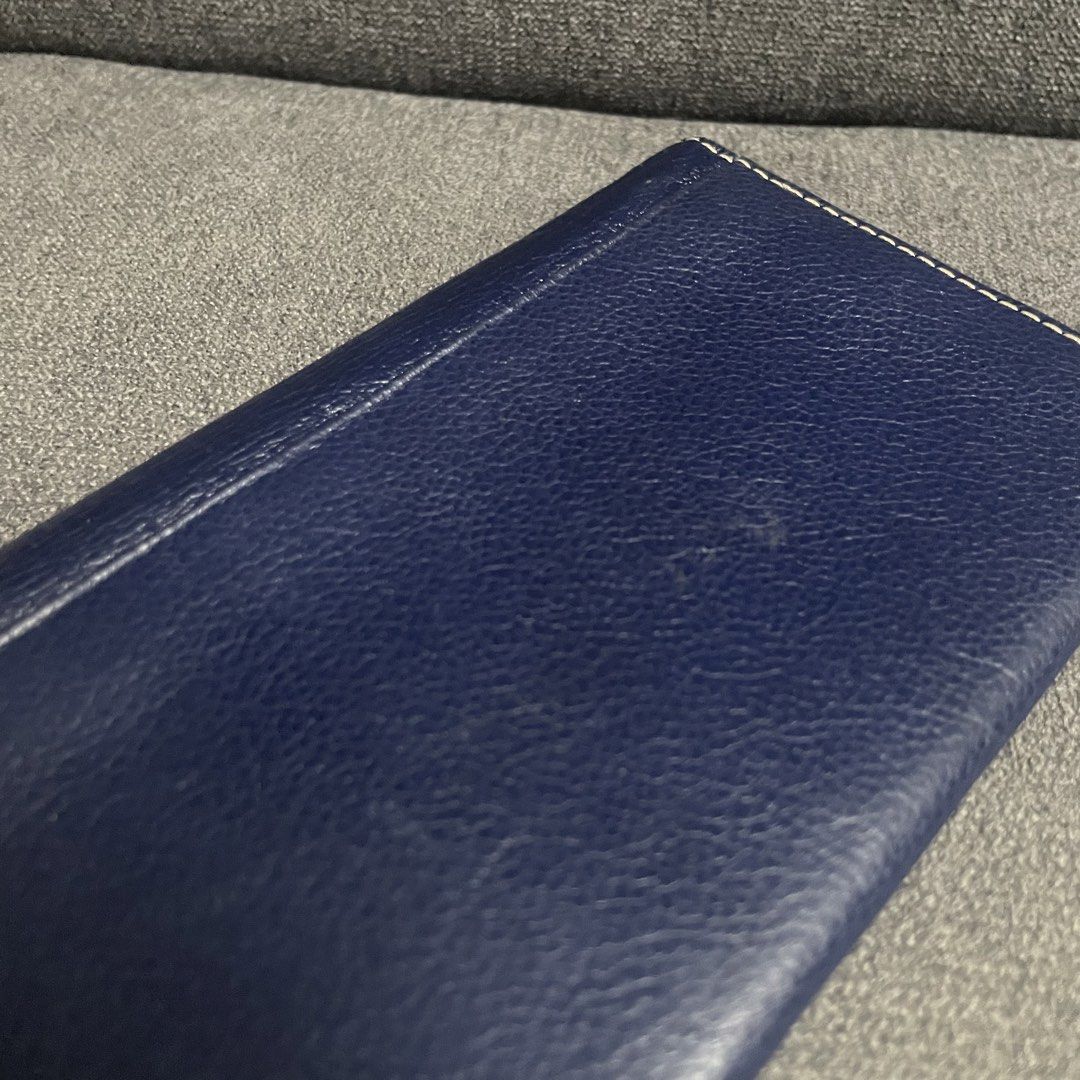 Vintage Hanae Mori Long Wallet (Category: Wallets & Card holders) located in Binan City. Submitted by thriftwavesph (Listing ID 1467094210, Image 3). Description: signs of wear/use around. good condition overall.
