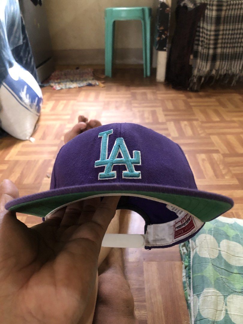 vintage LA cap (Category: Caps & Hats) located in San Jose. Submitted by palaboy0728 (Listing ID 1466983029, Image 2). Description: .