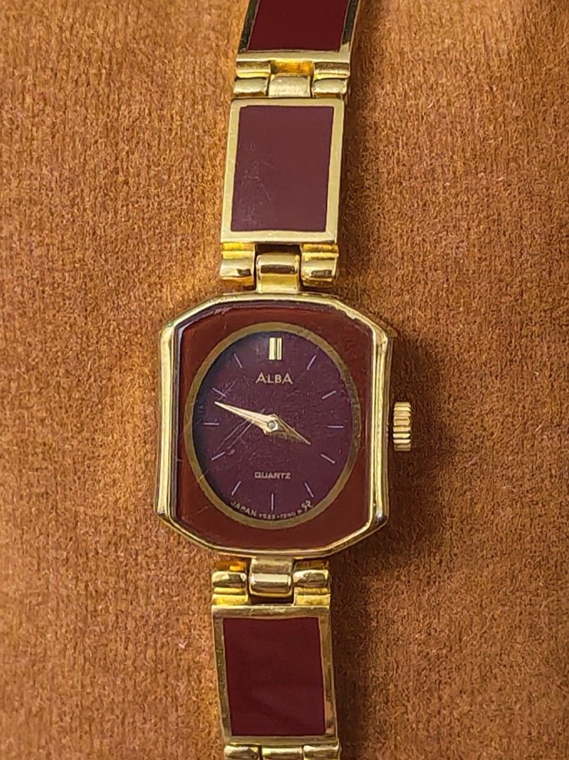 Vintage Ladies' Seiko Alba Quartz Watch (maroon dial) (Category: Women's Watches) located in Trece Martires City. Submitted by heirloomhoursph (Listing ID 1459673988, Image 2). Description: ✨ Heirloom Hours – Available Piece ✨ Vintage Ladies' Seiko Alba Quartz Watch (maroon dial) (Super Rare) ⌚✨ 💰 Price: Php 5,999 Details: ■ Strap: Original (OG) ■ Wrist Size: Up to 19.5cm ■ Quartz Movement ■ Case Size: 17 mm ■ Model/Reference: V232-5780 📌 Fully