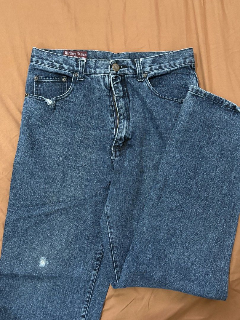 Vintage Marlboro Classics Denim Jeans Size 32 (Category: Jeans) located in Manila. Submitted by aireenremoto (Listing ID 1467066897, Image 1). Description: Tag size 32..