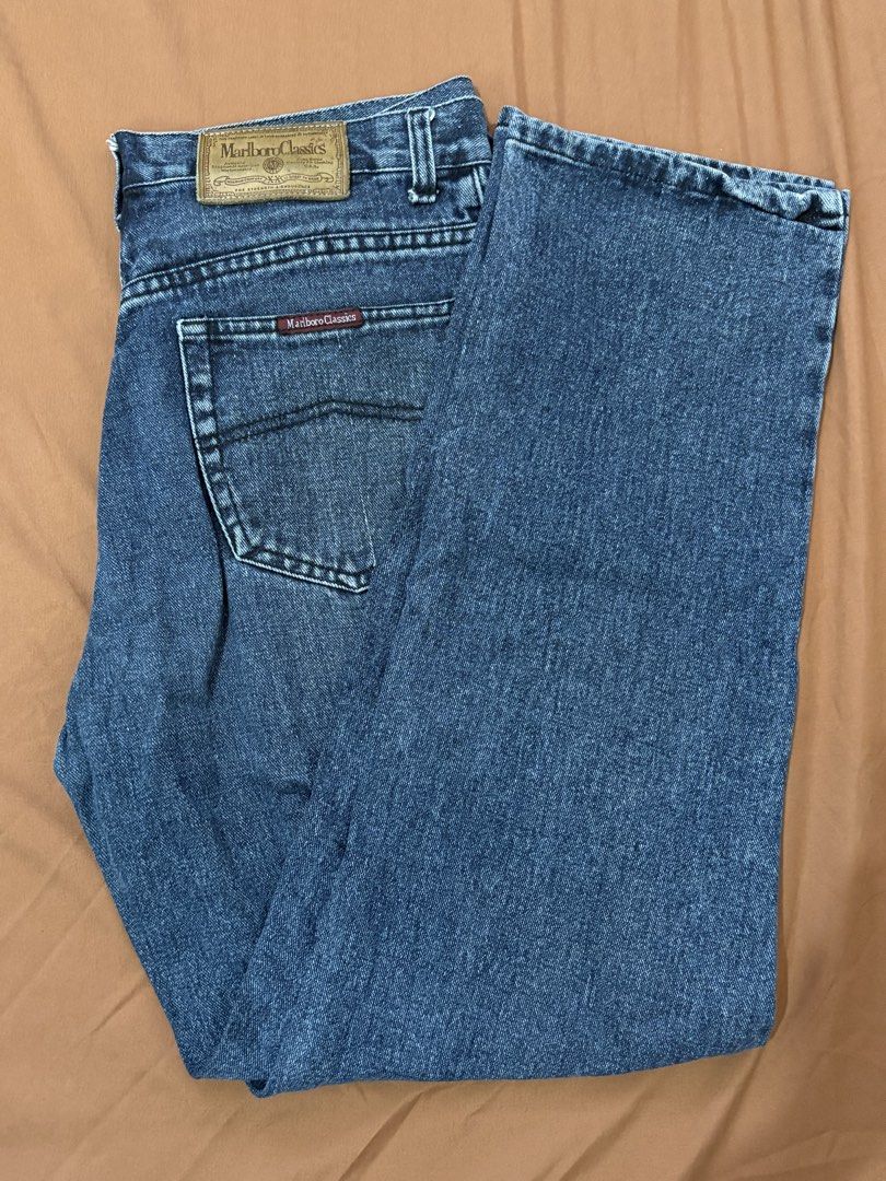 Vintage Marlboro Classics Denim Jeans Size 32 (Category: Jeans) located in Manila. Submitted by aireenremoto (Listing ID 1467066897, Image 2). Description: Tag size 32..