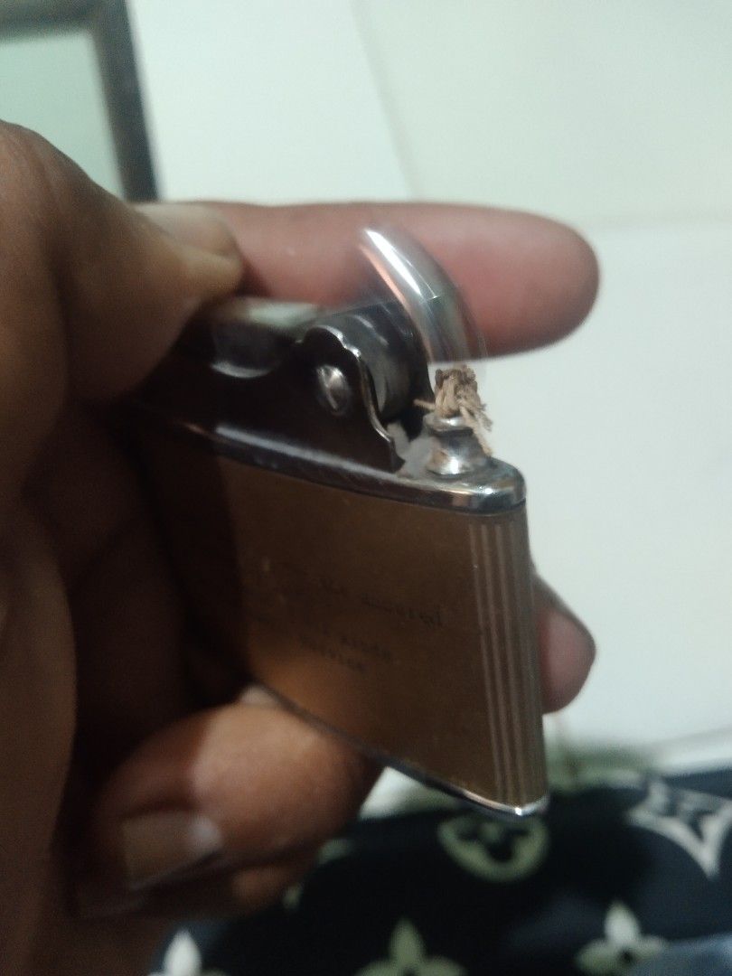 Vintage Rolex lighter (Category: Looking For) located in Caloocan City. Submitted by noeld316982578 (Listing ID 1467025489, Image 2). Description: pm sa my gusto as is .Taguig loc.