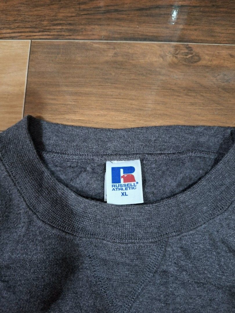 Vintage Russell athletic (Category: Coats, Jackets and Outerwear) located in Pili. Submitted by jasonthrift2001 (Listing ID 1467096960, Image 2). Description: Vintage Russell athletic Size: xl on tag Excellent Condition No issue Location: Bicol Area.