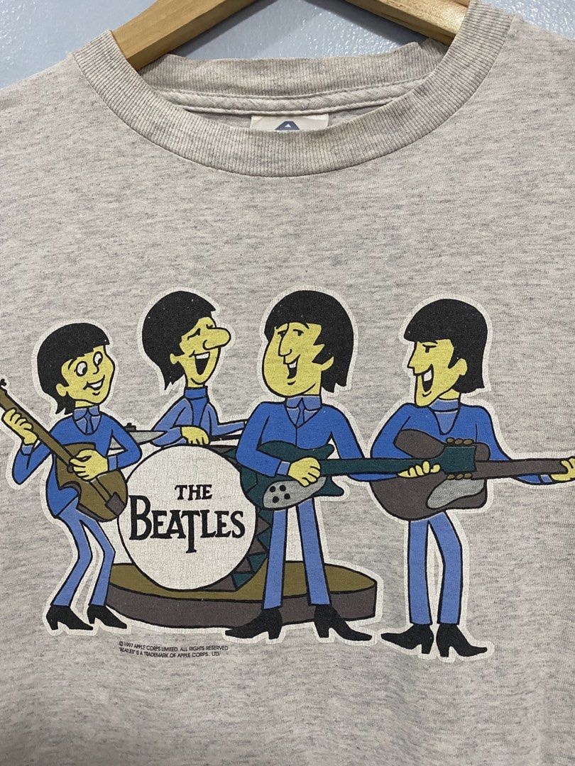 Vintage the beatles (Category: Vintage Collectibles) located in Dumaguete. Submitted by hirrja97559 (Listing ID 1467017714, Image 3). Description: Small dated 1997.