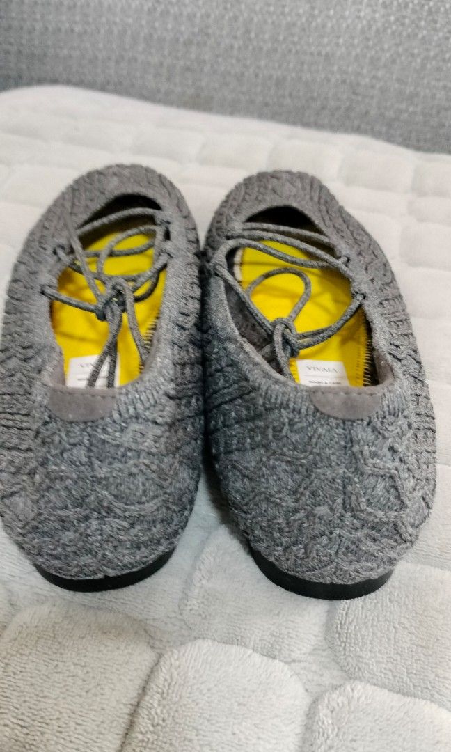 Vivaia (Category: Flats & Sandals) located in Mexico. Submitted by junerlapuz13835 (Listing ID 1467032390, Image 3). Description: .