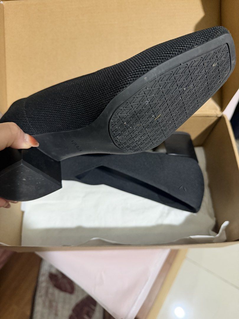 Vivaia Square toe Chunky Heels (Category: Casual Shoes) located in Makati City. Submitted by karyll20 (Listing ID 1467039918, Image 3). Description: Vivaia Megan Shoes Square toe stress free chunky heels Black size EU38 (see pics) Used less than 10x Almost new condition, really comfortable Pictures 2-5 are actual RFS will size down to 37.5.