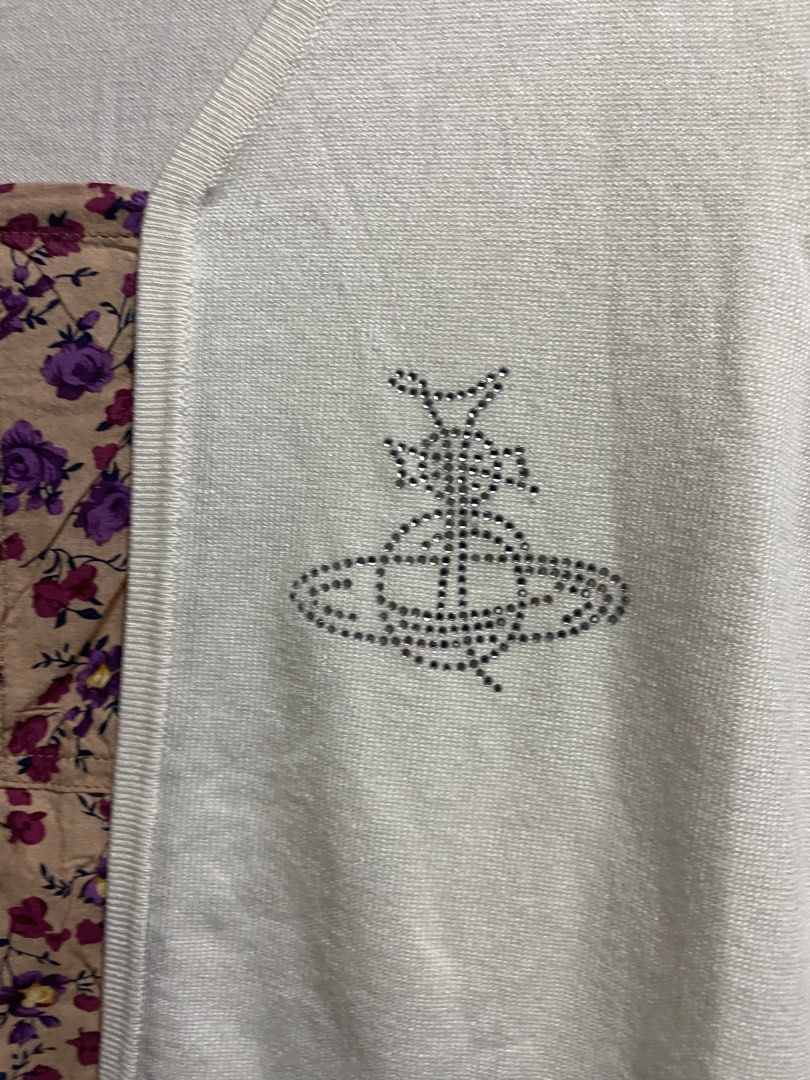 Vivienne Westwood gold tag (Category: Blouses) located in Manila. Submitted by elthrift26 (Listing ID 1466986898, Image 2). Description: Vivienne Westwood small to med excellent condition .