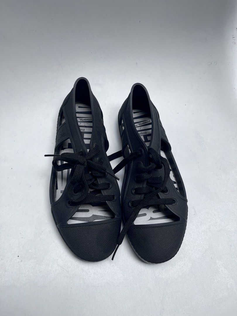 Vivienne Westwood x melissa (Category: Flats & Sandals) located in Dagupan City. Submitted by calmocean-f675cc (Listing ID 1467087050, Image 3). Description: Vivienne Westwood x melissa Authentic Color black Flat sandals No issue Size 36 1999 add sf.