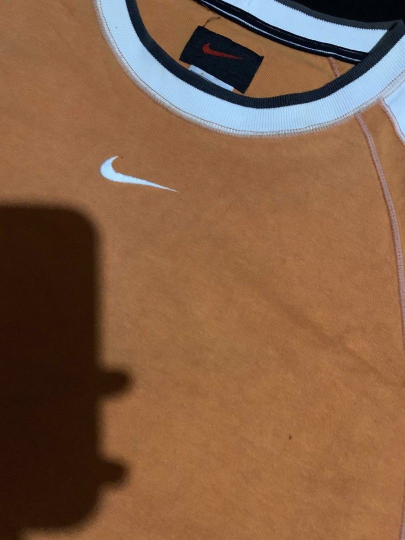 VTG NIKE CENTER SWOOSH (Category: Tshirts & Polo Shirts ) located in Polangui. Submitted by laurgarments (Listing ID 1467117080, Image 3). Description: HEAVY CLOTH PINHOLES ISSUE SOLID FOR PERSONAL.