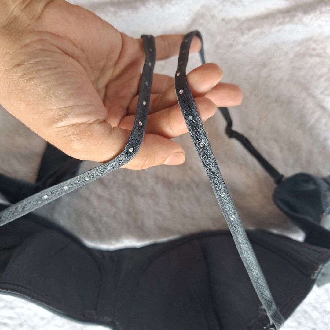 Wacoal bra - dark green (Category: Undergarments & Loungewear) located in Abucay. Submitted by petiteprettyboutiquev2 (Listing ID 1467036866, Image 3). Description: + SF(J&T).