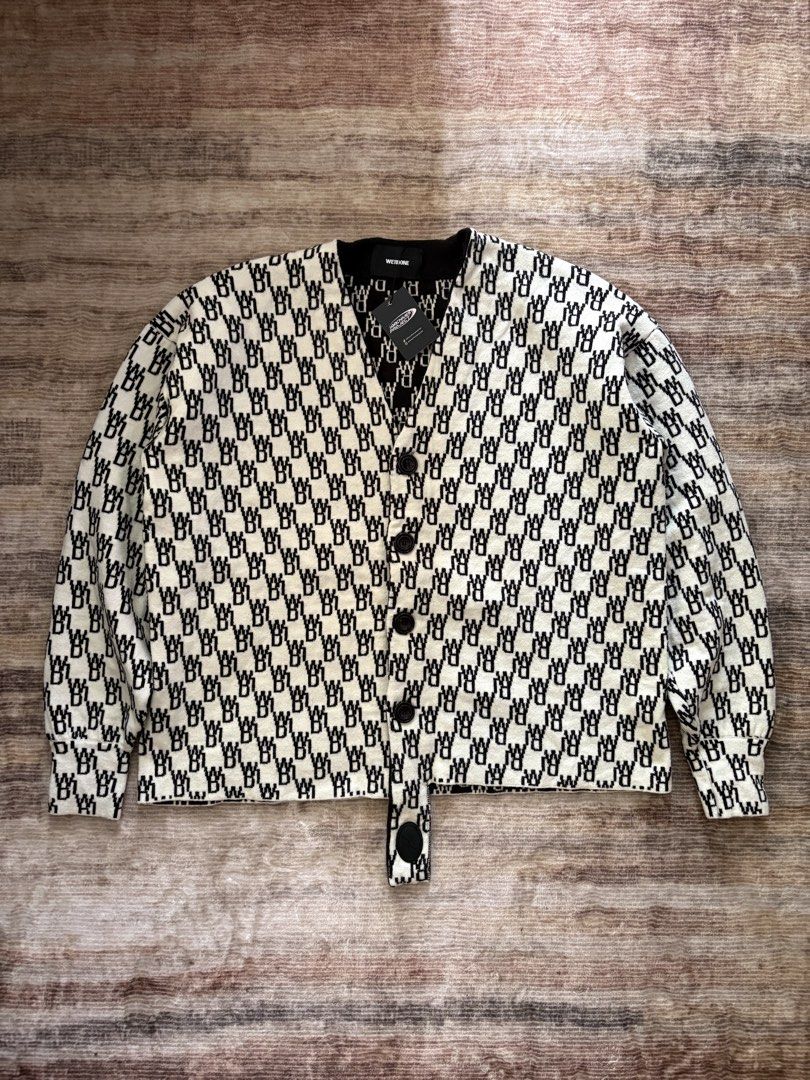 We11done Logo Jacquard Cardigan (Category: Coats, Jackets and Outerwear) located in Antipolo. Submitted by thearchivesproject (Listing ID 1467021329, Image 2). Description: 25.5 width 27 length.