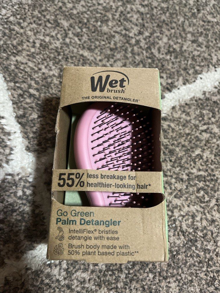 Wet brush from U.S (Category: Hair) located in Manila. Submitted by ty_imported_goods (Listing ID 1466986670, Image 1). Description: ❗️on sale❗️ Original from U.S.