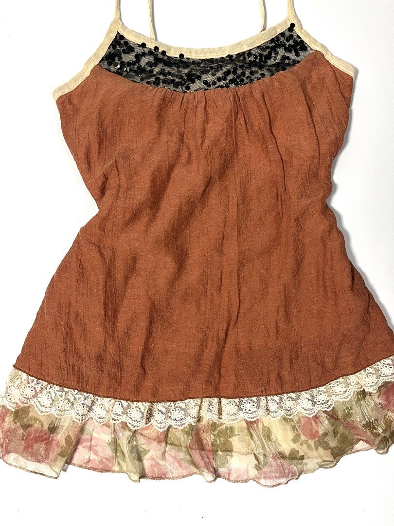 Whimsy Layered Top (Category: Sleeveless) located in Manila. Submitted by kerlythreads (Listing ID 1467113961, Image 2). Description: no brand med - large no issues .