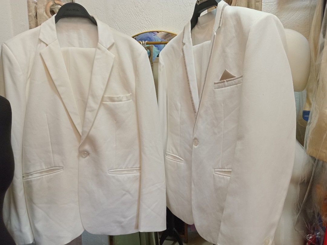 White Suit Set Blazer and Pants (Category: Coats, Jackets and Outerwear) located in Dasmarinas. Submitted by sagalagown66473 (Listing ID 1467005890, Image 2). Description: suit set for sale 1,100 each blazer with pants adjustable pants premium fabric fits Medium to large.