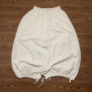 (Category: ) located in . Submitted by kd_thrift_shop (Listing ID 1466809236, Image 1). Description: .