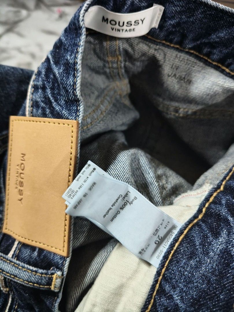 WIDELEG DENIM PANTS 30 (Category: Jeans) located in Quezon City. Submitted by ahyaladyblue (Listing ID 1467033317, Image 3). Description: .