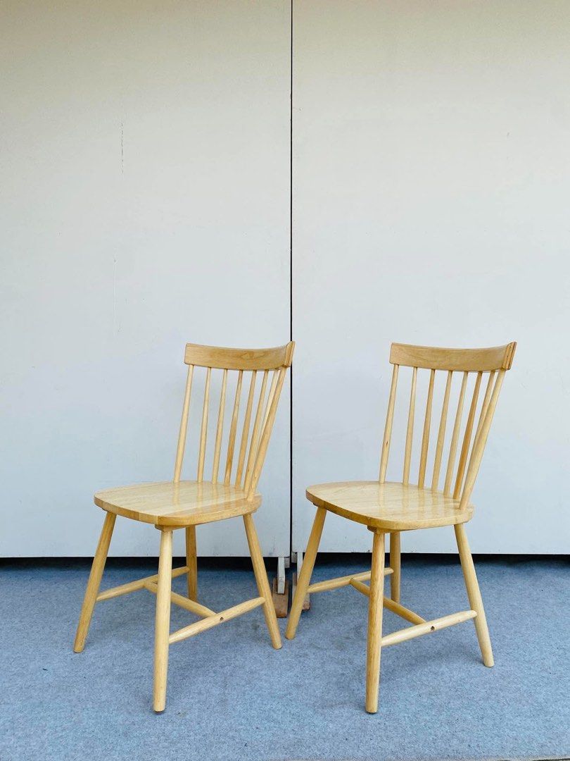 Windsor Dining Chairs (Category: Chairs) located in Manila. Submitted by elliefurnies31 (Listing ID 1467134800, Image 2). Description: "JAPAN SURPLUS" 2PCS WINDSOR DINING CHAIRS SIZE: 17L" x 17W" x 18Sh" x 34H" inches (AS-IS ITEM) IN GOOD CONDITION.