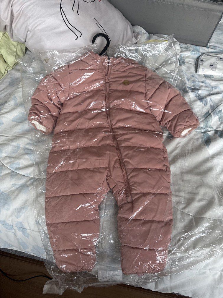 Winter clothes (Category: Babies & Kids Fashion) located in Calamba. Submitted by happy.kayie (Listing ID 1467006169, Image 1). Description: H&m Winter snowsuit 6-9m Used once .
