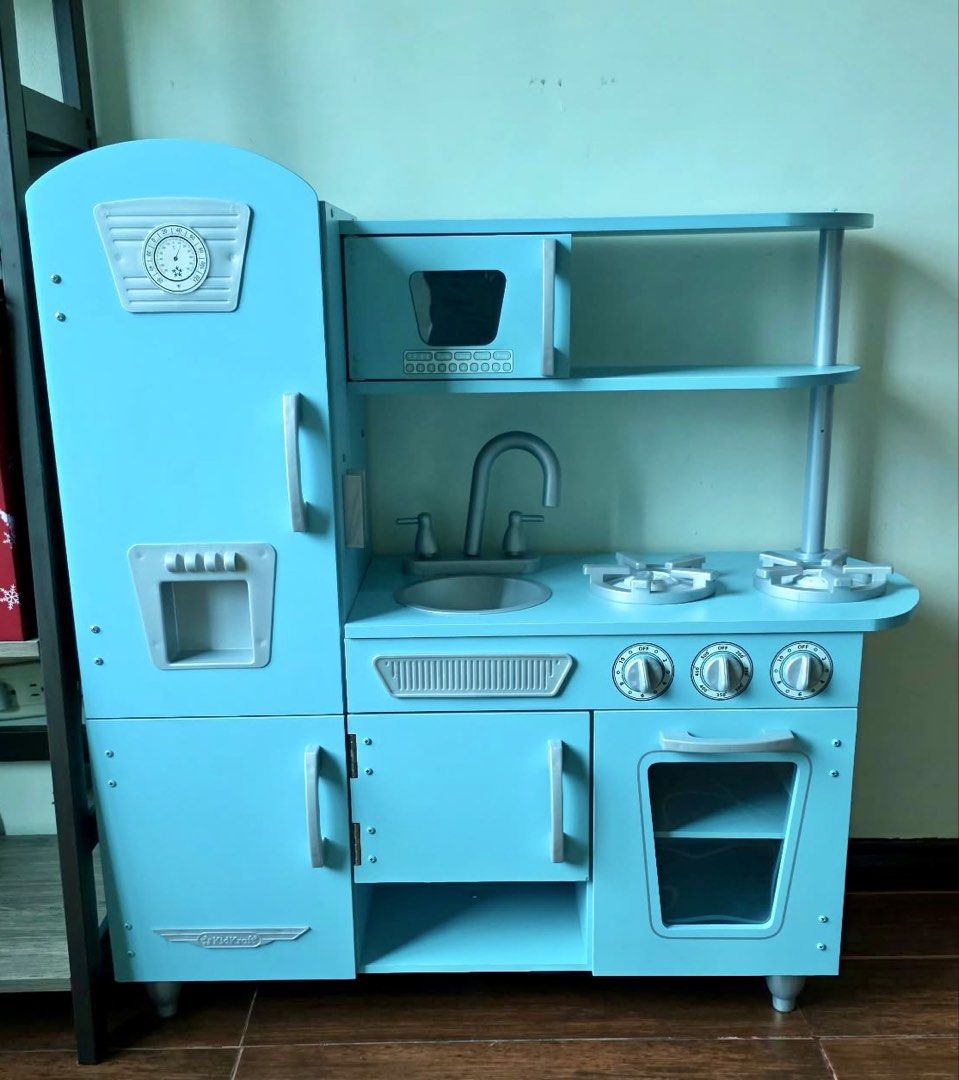 Wooden kitchen playset (Category: Kids Toys) located in Quezon City. Submitted by yansfern3 (Listing ID 1467063382, Image 2). Description: Wooden kitchen playset. It cannot be disassembled. Makinis. Purchased in April 2026 lang sa SM. Issue: Telephone is missing. .