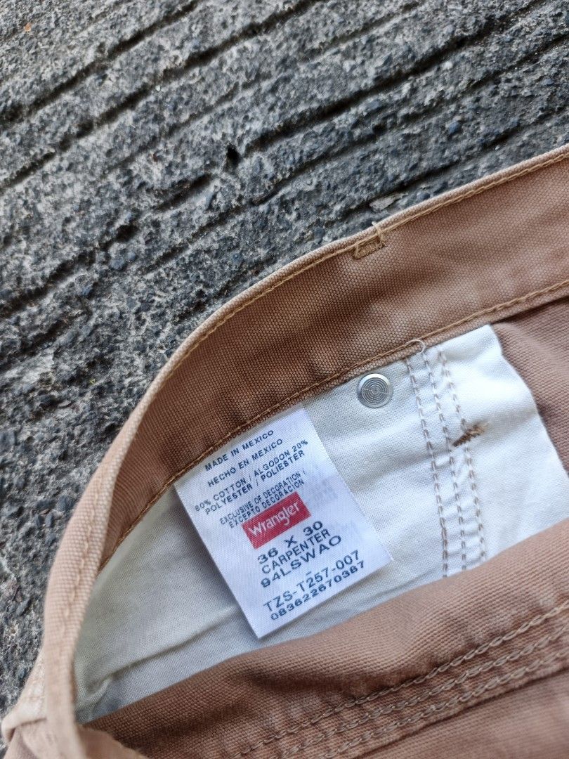 Wrangler Carpenter Pants (Category: Jeans) located in Lagonglong. Submitted by sadthrifter (Listing ID 1467079045, Image 3). Description: see details.