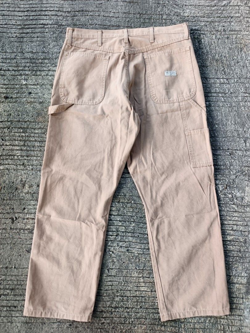 Wrangler Carpenter Pants (Category: Jeans) located in Lagonglong. Submitted by sadthrifter (Listing ID 1467079045, Image 1). Description: see details.