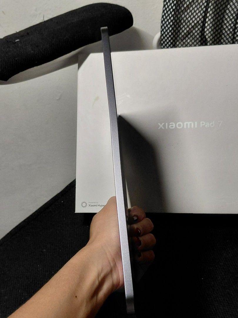 Xiaomi Pad 7 8/256GB Gray (Category: Android) located in Makati City. Submitted by michaelang05 (Listing ID 1462436949, Image 3). Description: 🔥 XIAOMI PAD 7 — 8GB RAM / 256GB 🔥 💯 99% Makinis! ✨ Minimal dents ✅ No hidden issues 🔋 97% Battery Health 🔄 379 Cycle Count 📦 Complete Set ✔️ Original Box ✔️ Charger ✔️ Manual 🚀 Smooth performance — perfect for work, study, gaming, streaming & everyday use! 💰 PRICE: ₱17,499 ONLY 📍 Meet-up: Makati 