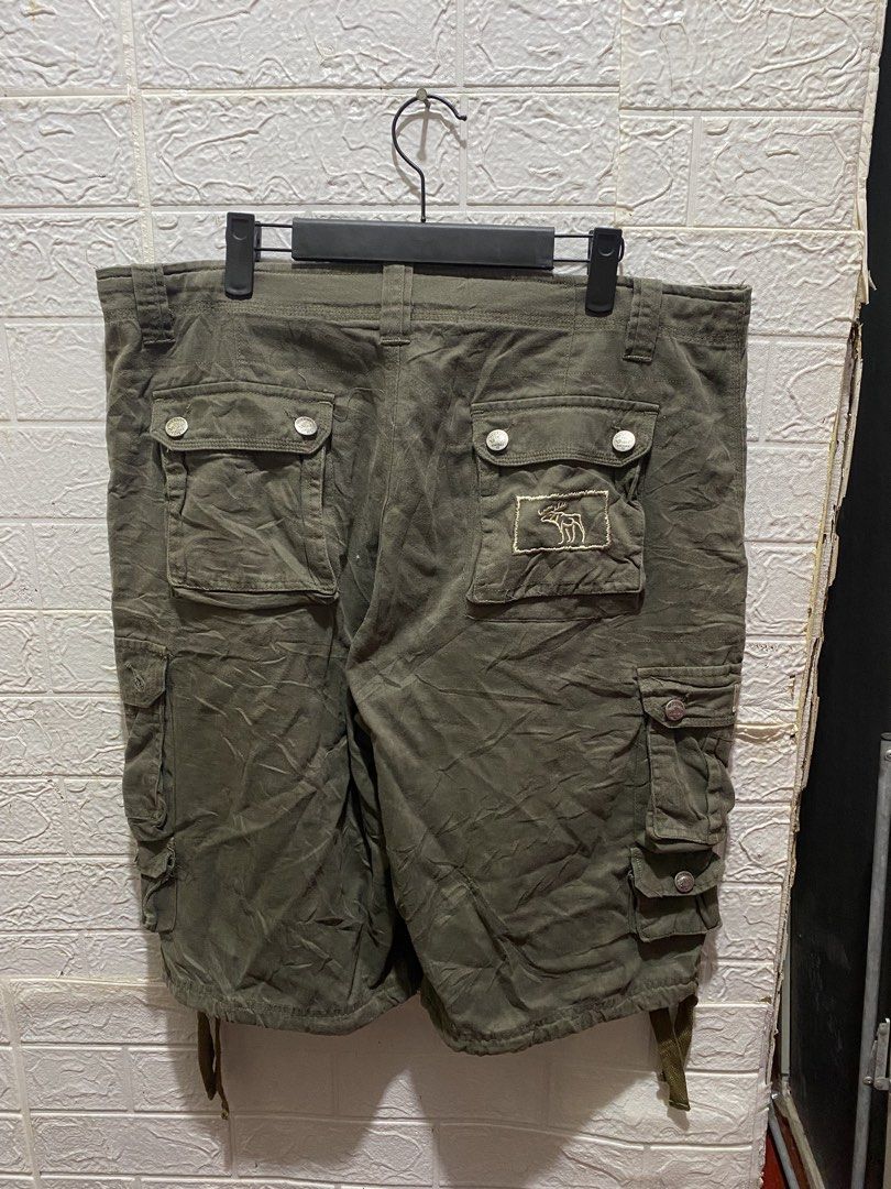 Y2K Abercrombie & Fitch Cargo Short (Category: Shorts) located in Surigao. Submitted by vintureph.co (Listing ID 1467157213, Image 2). Description: size: 34 length: 25 .