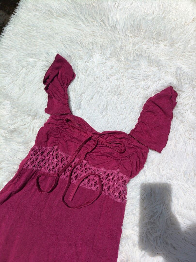 Y2K Babydoll Top (Category: Blouses) located in Nabunturan. Submitted by mariposa_clo (Listing ID 1466971900, Image 3). Description: Thrifted Source Location: Davao de Oro.