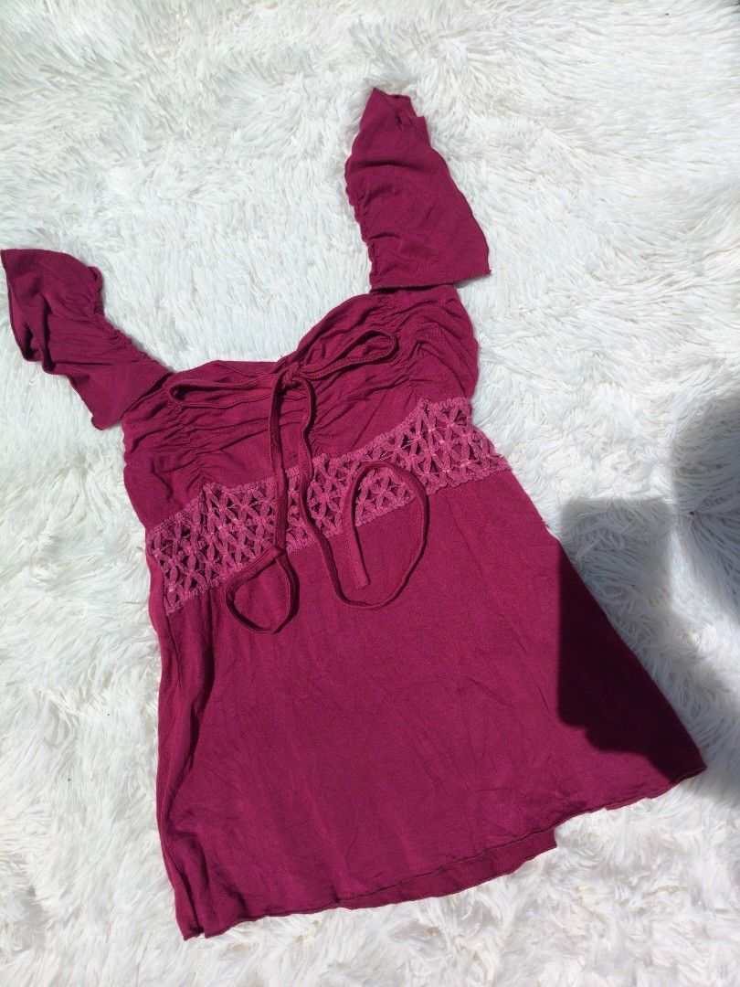 Y2K Babydoll Top (Category: Blouses) located in Nabunturan. Submitted by mariposa_clo (Listing ID 1466971900, Image 2). Description: Thrifted Source Location: Davao de Oro.