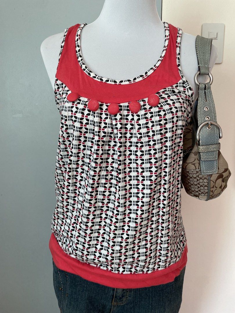 Y2k funky top (Category: Sleeveless) located in Abucay. Submitted by tap-thrift (Listing ID 1467037276, Image 1). Description: .