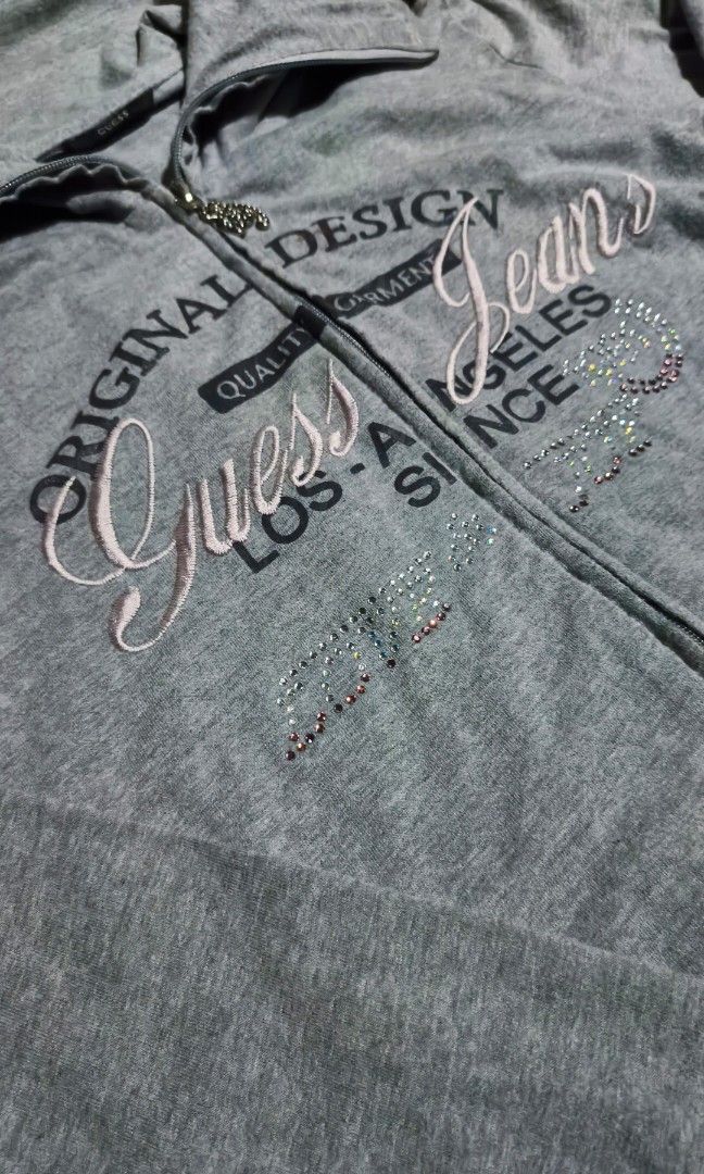Y2k guess jacket (Category: Coats, Jackets and Outerwear) located in Manila. Submitted by mackussil (Listing ID 1467091704, Image 3). Description: y2k guess jacket size small as new condition no issue.