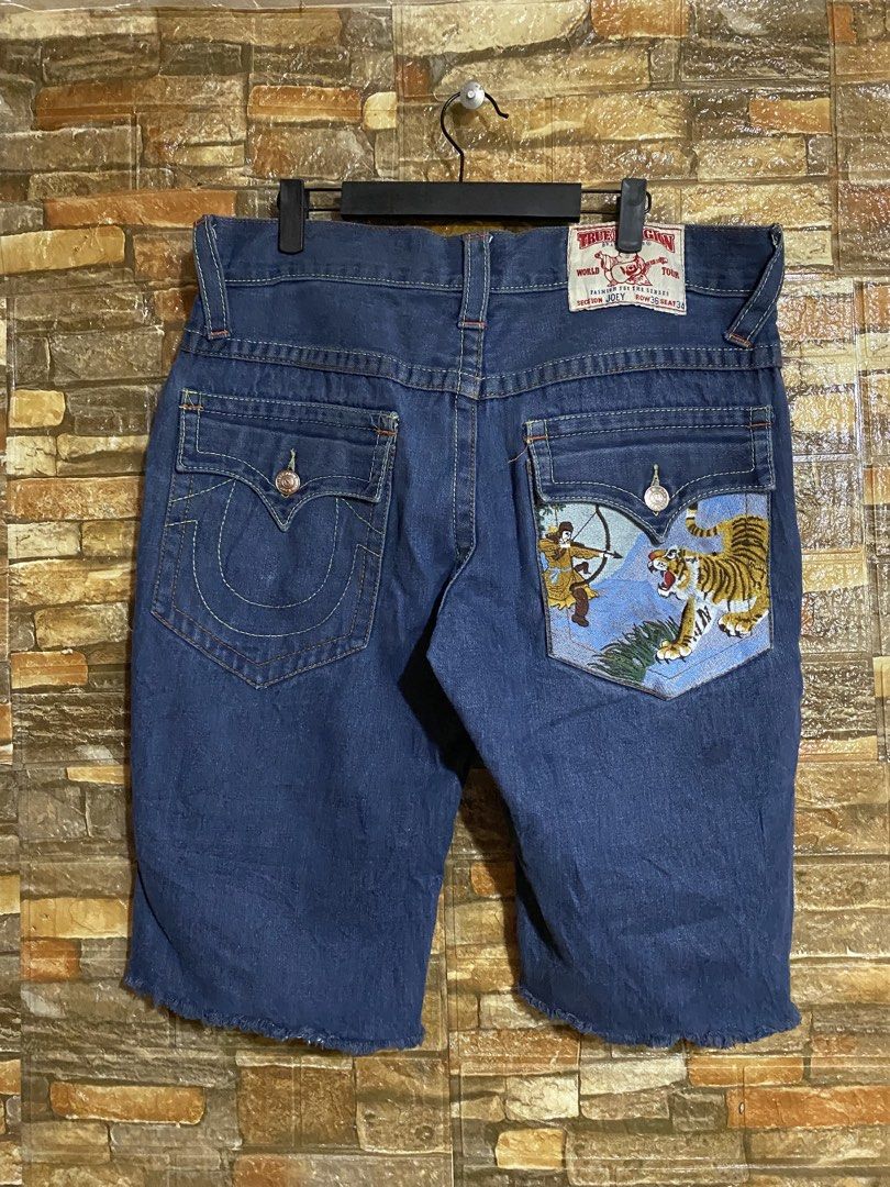 Y2K TRUE RELIGION EMBROID DESIGN (Category: Shorts) located in Cebu City. Submitted by arsenyong (Listing ID 1467115789, Image 1). Description: Waist:36 Length :23 Hem :9 Very good condition .