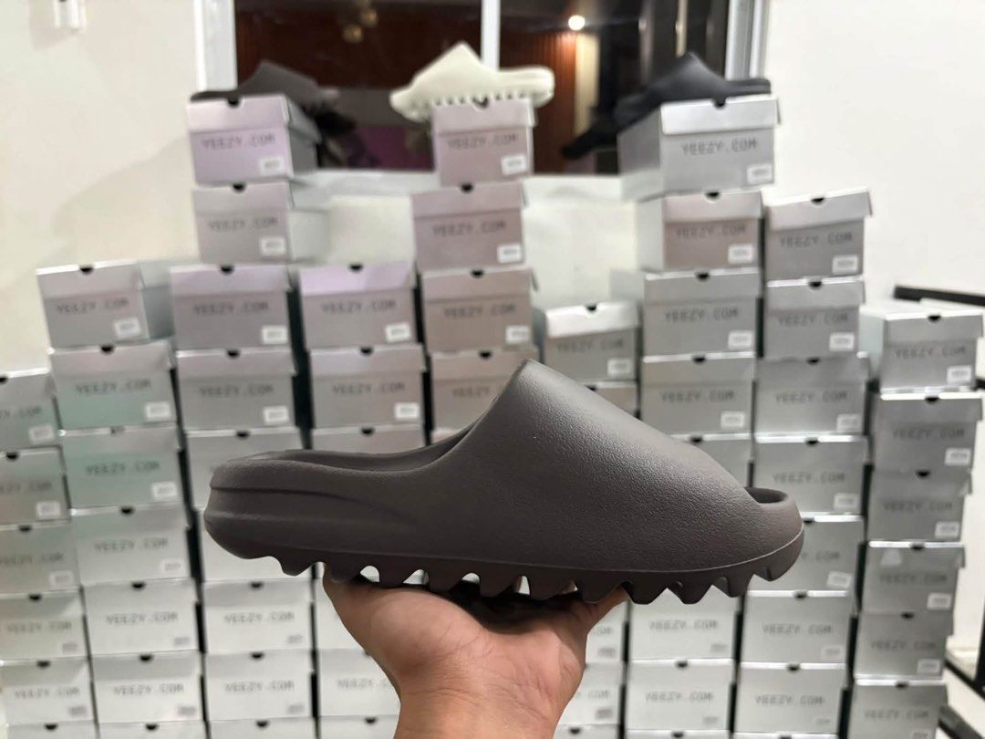 Ys-01 Slides Black, Cream, Chocolate (Category: Slippers & Slides) located in Quezon City. Submitted by snkrplg4heat (Listing ID 1467145462, Image 3). Description: YS-01 Slides Colorways available: Cream/Black/Chocolate Sizes Available: 7/8/9/10/11 4,800 each only💸 Open for bulk order📩 📌Ye brand, NOT ADI‼️(No adi logo, no dust bag, with box. Color may vary due to lighting.) Mop: BPI/GCASH 📍Novaliches, Quezon City ❌No return / No exchange Can 