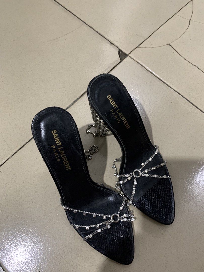 YSL (Category: Heels) located in Andop. Submitted by oalyc (Listing ID 1467140625, Image 3). Description: Size 37.