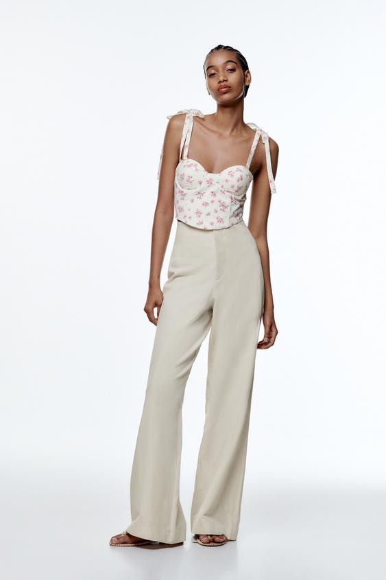 Zara BNWT Floral Corset Top (Category: Others Tops) located in Baguio. Submitted by maeov (Listing ID 1466987159, Image 1). Description: Medium on tag RFS: decluttering Has stain but washable.