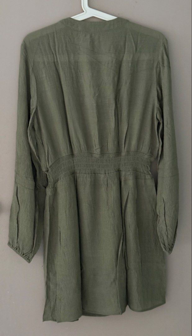Zara Cutwork Embroidery Mini Dress (Category: Dresses) located in Paranaque City. Submitted by ainnachm_ (Listing ID 1467041935, Image 2). Description: - Brand new and authentic with tag - Color: Khaki green - Size: XS - Length of dress: 88cm.
