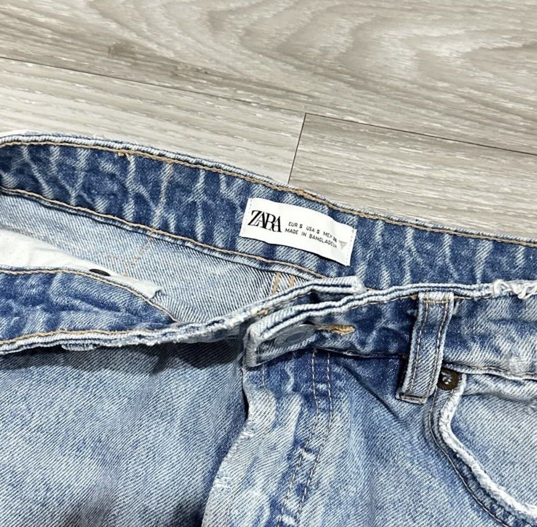 zara denim mini skirt (light washed micro waist) (Category: Skirts) located in Cavite. Submitted by fromjems (Listing ID 1467014549, Image 3). Description: wl: 26 loc: molino 3, bacoor cavite no ww di kasya sakin lol .