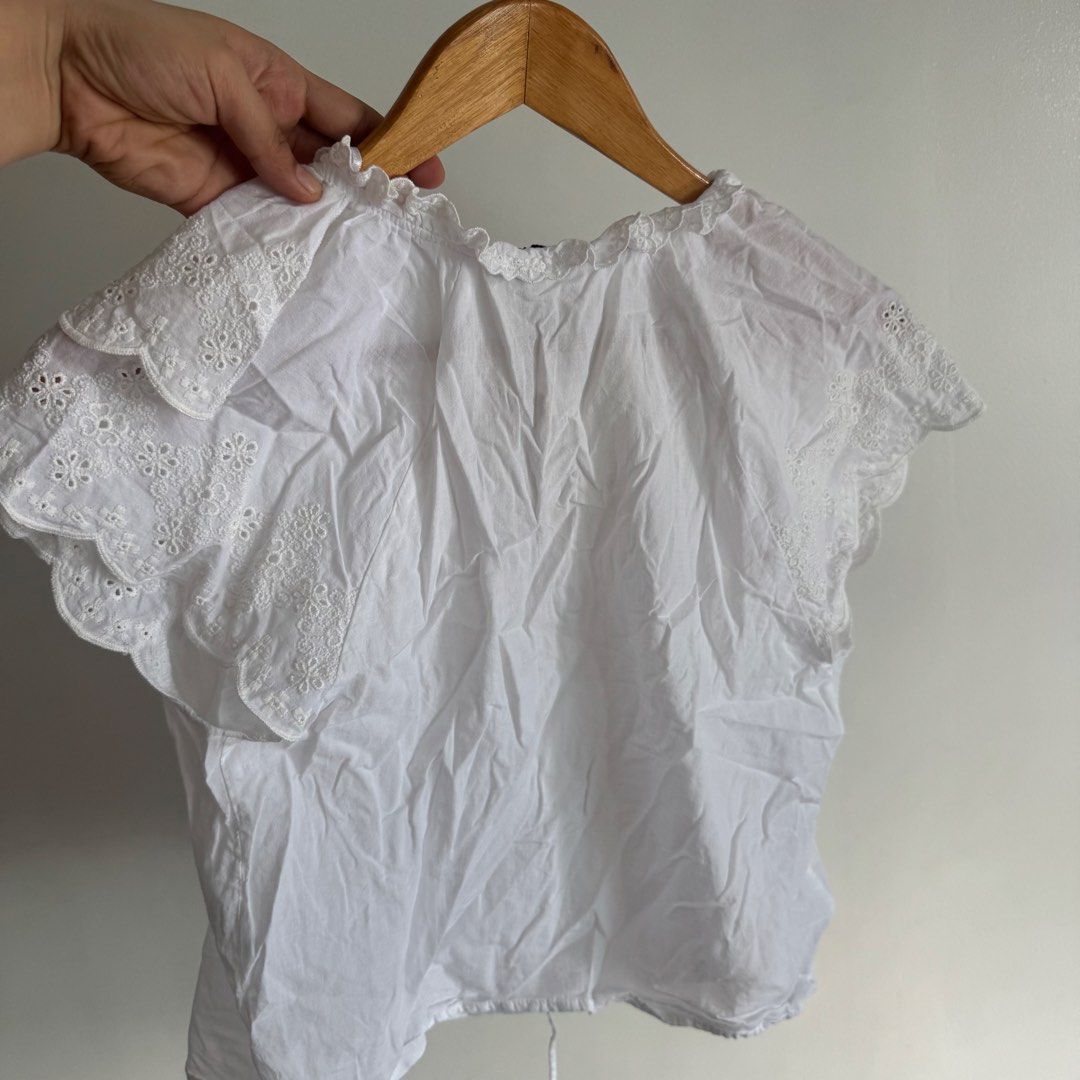 Zara eyelet top (Category: Blouses) located in Manila. Submitted by apparella.ph (Listing ID 1466971526, Image 3). Description: Super ganda. Bought in europe last BNWT Rfs: maliit sakin 🥹 Bust:36 Length:20 ☑️Everything is my Own preloved / BNWT/BNWOT ☑️ not thrifted/Ukay ☑️ malukot sa picture kasi na stock sa cabinet (tinatamad mag plantsa ✌️ ) ☑️Personal items ( usually bought in US/UK/JPN ) every year po ako nag aabroad so expect i don’t sell 