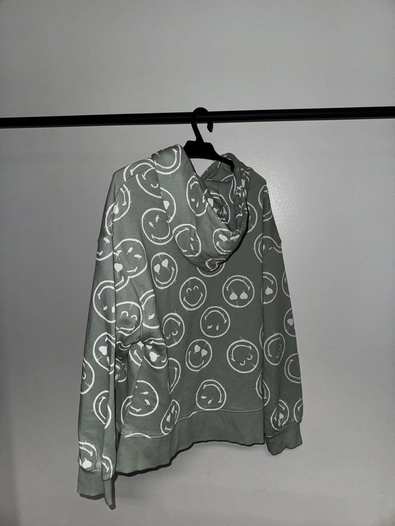Zara Hoodie Teens (Category: Babies & Kids Fashion) located in Quezon City. Submitted by coolmomma (Listing ID 1467036544, Image 2). Description: Good condition Size 13-14 Length 23 in.