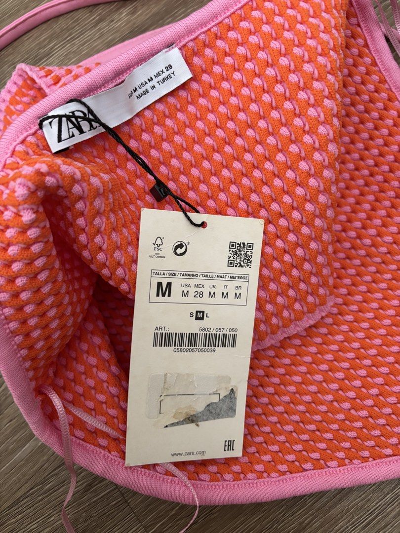 Zara Knit Top BNWT (Category: Others Tops) located in Baguio. Submitted by maeov (Listing ID 1466988623, Image 2). Description: Selling low RFS: decluttering.