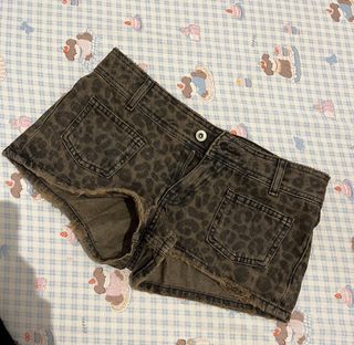 (Category: ) located in . Submitted by ann_in_declutter (Listing ID 1467091329, Image 1). Description: .