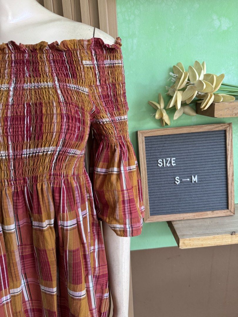 Zara plaid off shoulder mini dress (Category: Dresses) located in Bayombong. Submitted by akmayo (Listing ID 1467085899, Image 2). Description: Cut tag.