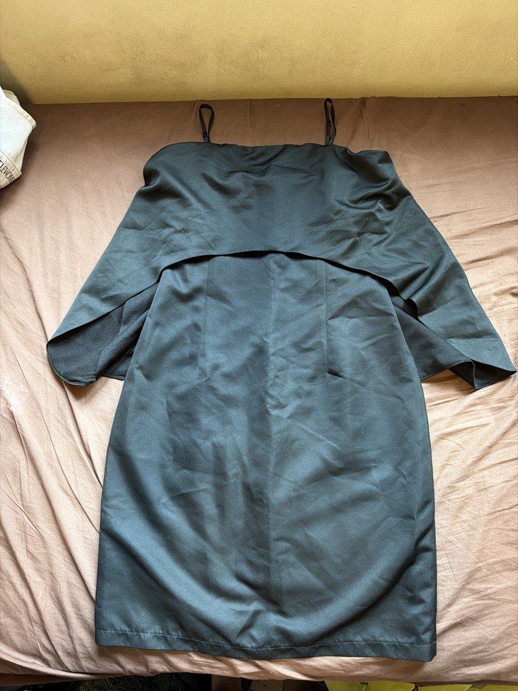 Zalora Premium Black Dress (Category: Evening dresses & gowns) located in Pasig City. Submitted by thegoodfind.ph (Listing ID 1467043948, Image 1). Description: Very elegant Semi formal to formal For events Spaghetti strap Back zipper Authentic OriginL .